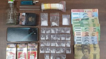 Barang bukti pengamanan 31 poket sabu dengan total berat 12,01 di polres Sumenep (Za - garudajatim.com) 