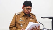 Bupati Sumenep, Ahmad Fauzi Wongsojudo, saat menyampaikan penghapusan pajak (Za - garudajatim.com) 