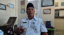 Kepala Dinas Kebudayaan, Kepemudaan, Olahraga, dan Pariwisata (Disbudporapar) Sumenep, Moh. Iksan, ketika ditemui di kantornya (Izza - garudajatim.com) 