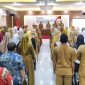 Peserta pelatihan penguatan kompetensi guru saat mengikuti acara pembukaan di hotel azmi Sumenep (Za - garudajatim.com) 