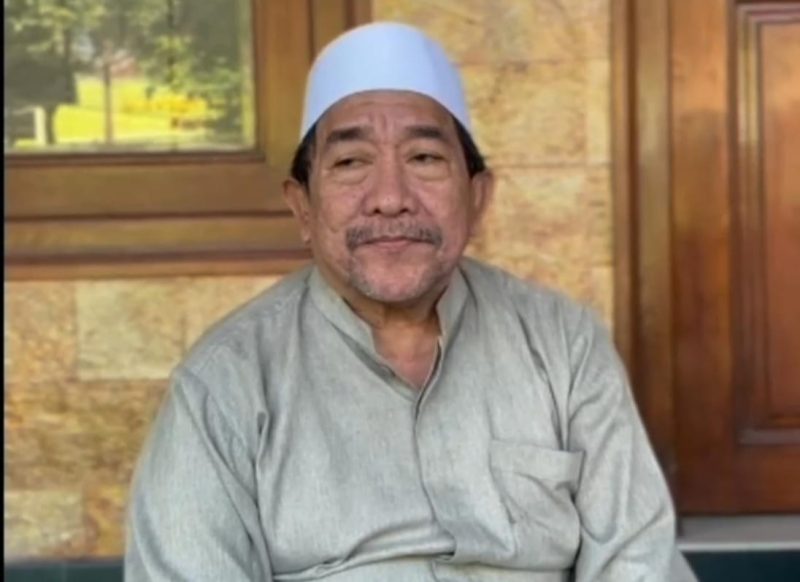Wakil Bupati Sumenep, KH. Imam Hasyim saat menyampaikan himbauan kepada masyarakat untuk mematuhi peraturan lalu lintas (Za - garudajatim.com) 