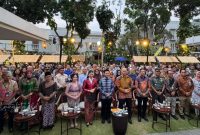 Wali Kota Malang, Wahyu Hidayat bersama Wagub Jatim, Emil E. Dardak saat menghadiri acara pembukaan Tong Tong Night Market 2025  (Istimewa - garudajatim.com) 