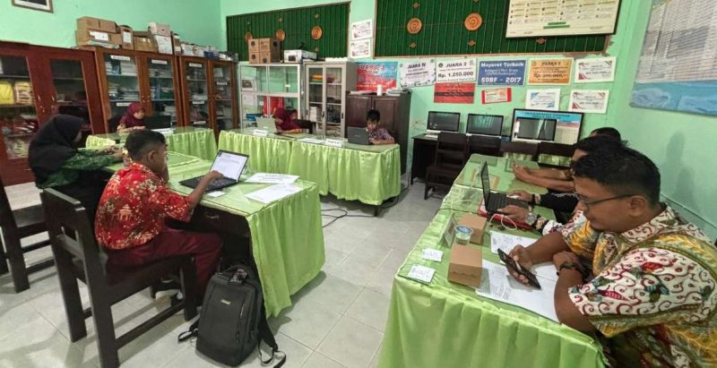 Dinas Pendidikan Kabupaten Sumenep saat Ujicoba Olimpiade Sains Nasional Tingkat Provinsi (OSN-P) Jenjang Sekolah Dasar (SD) (Za - garudajatim.com) 