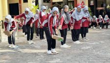Dharma Wanita Persatuan (DWP) Badan Perencanaan Pembangunan Daerah (Bappeda) Kabupaten Sumenep, Madura, Jawa Timur, saat menggelar acara senam bersama (Za - garudajatim.com) 
