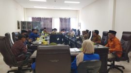 Aliansi BEM Se Kabupaten Sumenep saat melakukan audiensi di kantor DPRD (Za - garudajatim.com) 