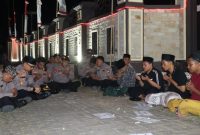 Polres Sumenep saat melaksanakan do'a bersama untuk untuk Affan Kurniawan, Driver Ojol Jakarta (Istimewa - garudajatim.com) 