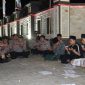 Polres Sumenep saat melaksanakan do'a bersama untuk untuk Affan Kurniawan, Driver Ojol Jakarta (Istimewa - garudajatim.com) 