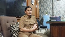 Kepala Dinsos P3A Sumenep, Mustangin, saat menjelaskan tentang peruntukan DBHCHT Rp 4,8 Miliar (Za - garudajatim.com) 