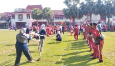 Sipil Negara (ASN) dan non-ASN dari berbagai Organisasi Perangkat Daerah (OPD) Kabupaten Sumenep saat mengikuti  berbagai ajang di HUT ke-80 Republik Indonesia (Za - garudajatim.com) 