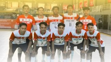 Tim futsal Universitas PGRI Sumenep saat foto bersama usia bertanding di porsenasma v (Istimewa - garudajatim.com) 