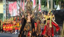 Peserta Pagelaran Jember Fashion Carnaval (JFC) berhasil menyatukan sudut pandang penonton saat acara berlangsung (Istimewa - garudajatim.com) 