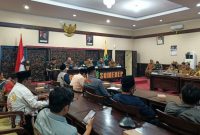 Pemerintah Kabupaten (Pemkab) Sumenep, bersama Dinas Koperasi, UKM, dan Perindustrian dan Perdagangan (Diskop UKM dan Perindag) saat rapat penentuan titik impas harga tembakau (Istimewa - garudajatim.com)