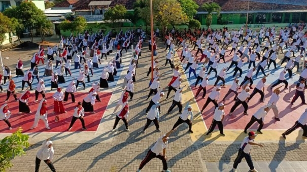 Kemenag Sumenep, saat menggelar senam kesegaran jasmani (Istimewa - garudajatim.com)