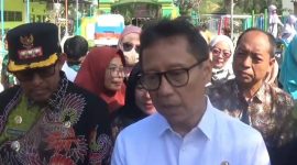 Kementerian Kesehatan Republik Indonesia (Kemenkes RI) Budi Gunadi Sadikin, saat meninjau KLB campak di Sumenep ( Za - garudajatim.com) 