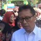 Kementerian Kesehatan Republik Indonesia (Kemenkes RI) Budi Gunadi Sadikin, saat meninjau KLB campak di Sumenep ( Za - garudajatim.com) 