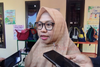 Kepala Dinkes P2KB Sumenep, drg. Ellya Fardasah, saat diwawancarai terkait kasus campak (Za - garudajatim.com) 