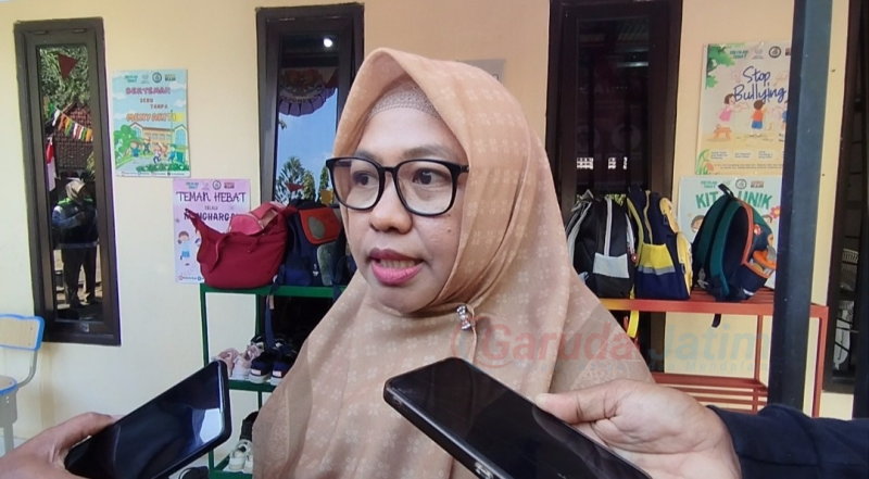 Kepala Dinkes P2KB Sumenep, drg. Ellya Fardasah, saat diwawancarai terkait kasus campak (Za - garudajatim.com) 
