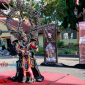 Peserta MEC Sumenep saat memamerkan kemegahan kostumnya (Za - garudajatim.com)