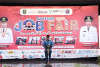 Kepala Disnaker Sumenep, Heru Santoso, saat sambutan di acara Job Fair (Za - garudajatim.com)
