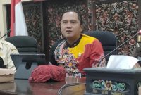 Kepala Bapenda Sumenep, Faruk Hanafi, saat diwawancarai tentang SISMIOP Tahap II (Za - garudajatim.com)
