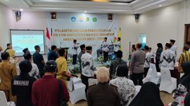 Asmoni, saat dikukuhkan sebagai Rektor Universitas PGRI Sumenep, Jawa Timur (Za - garudajatim.com) 