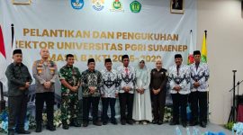 Wabup Sumenep, Imam Hasyim, (empat kiri) saat menghadiri pengukuhan Rektor Universitas PGRI Sumenep (Za - garudajatim.com) 