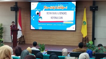 Kepala Dispusip Sumenep, Rudi Yuyianto, saat sambutan di acara festival literasi (Za/Di) 