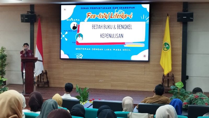 Kepala Dispusip Sumenep, Rudi Yuyianto, saat sambutan di acara festival literasi (Za/Di) 