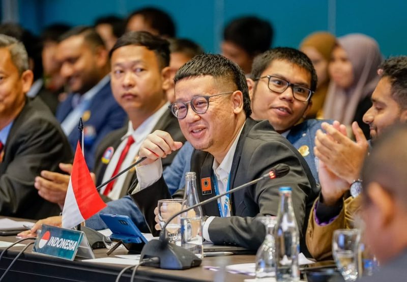 Founder Profesional Muda, Haudhi Ramdayuza, saat mengungkap pernyataan tentang kebijakan mentri ESDM (Istimewa - garudajatim.com)