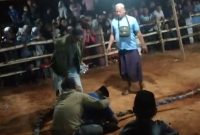 Peserta Lomba tarik tambang di Sumenep Berinisial M (40) meninggal dunia saat lomba berlangsung (Istimewa - garudajatim.com) 