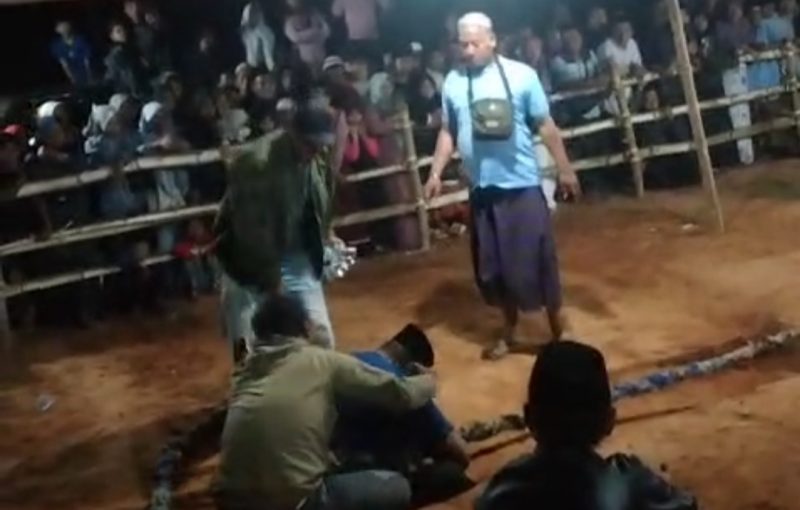 Peserta Lomba tarik tambang di Sumenep Berinisial M (40) meninggal dunia saat lomba berlangsung (Istimewa - garudajatim.com) 