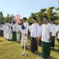 ASN dan non-ASN saat mengikuti upacara di momentum Hari Santri Nasional (Za - garudajatim.com) 
