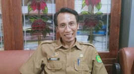 Kabid Persampahan DLH Sumenep, Deddy Surya, saat ditemui di kantornya (Za - garudajatim.com) 