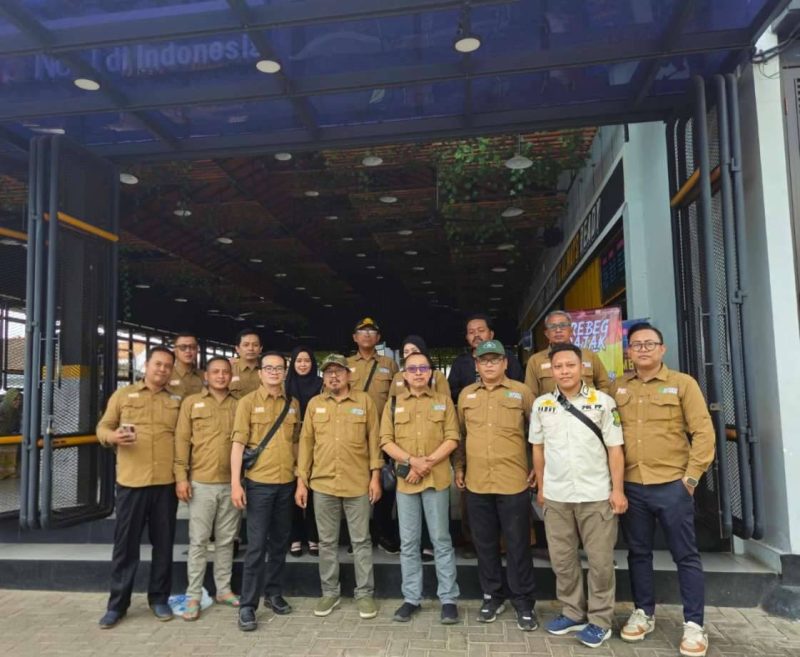 Badan Pendapatan Daerah (Bapenda) Kabupaten Sumenep, Jawa Timur, saat menggelar gerebek pajak (Za - garudajatim.com) 