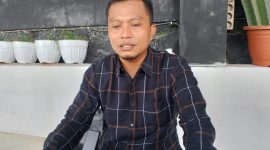 Ketua LBH Madani Putra, Kamarullah, saat menyampaikan kritik keras terhadap Polres Sumenep tentang penanganan perkara dugaan kejahatan seksual (Za -garudajatim.com)