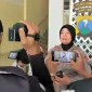 PLT Humas Polres Sumenep, Widiarti, saat diwawancarai (Za - garudajatim.com)

