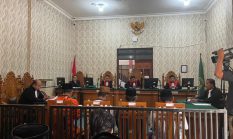 Air Mata di Ruang Sidang PN Sumenep: Korban Cekikan ODGJ Sapudi Menangis Saat Membela Diri, Anak Putus Sekolah 