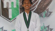 Aktivis HMI UNIBA Madura, Moh. Marwan, saat menyatakan sikap terhadap isu wacana Pilkada lewat DPRD (Istimewa - garudajatim.com)