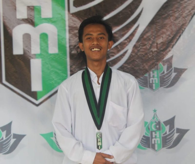 Aktivis HMI UNIBA Madura, Moh. Marwan, saat menyatakan sikap terhadap wacana Pilkada lewat DPRD (Istimewa - garudajatim.com)