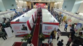 Ribuan masyarakat Sumenep saat datang di acara Job Fair (Za - garudajatim.com)