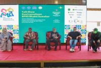 Direktur BPRS Bhakti Sumekar, Khairil Fajar, saat menegaskan perannya sebagai penggerak utama penguatan UMKM di Sumenep pada kegiatan Talk Show Kewirausahaan (Za - garudajatim.com)