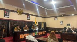 Dinsos Sumenep saat menggelar kegiatan Penguatan Tim Gugus Tugas Kabupaten Layak Anak (Za - garudajatim.com)