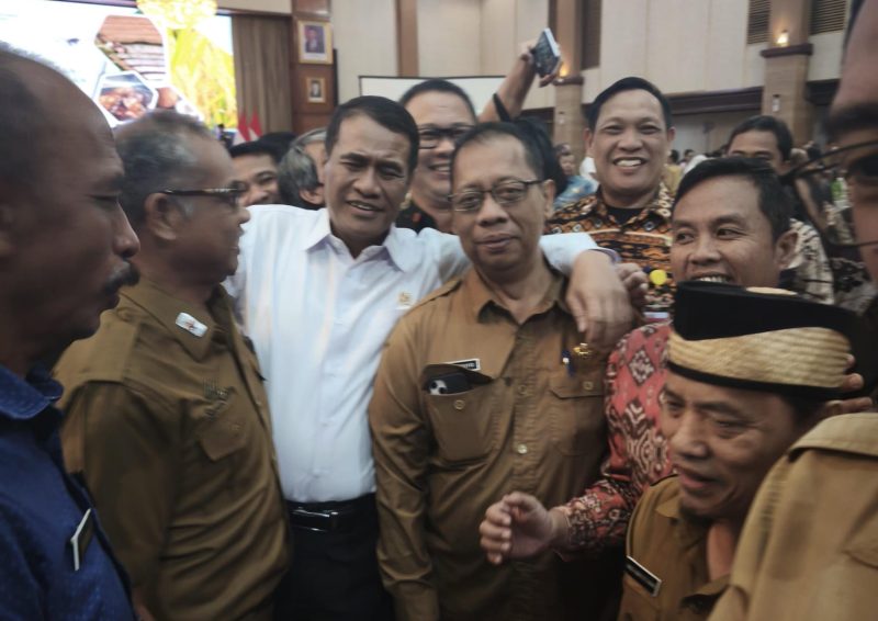 Kepala Dinas Ketahanan Pangan dan Pertanian (DKPP) Sumenep, Chainur Rasyid, saat menghadiri acara Koordinasi Percepatan Pelaksanaan Program Pembangunan Pertanian (Za - garudajatim.com)