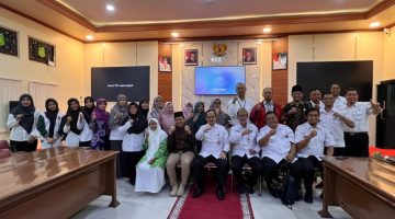 Dinsos Sumenep saat melaksanakan Desk
Kabupaten Layak Anak (Za - garudajatim.com)