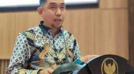Anggota Komisi I DPRD Sumenep, Khairul Anwar, saat menyampaikan tentang pemangkasan anggaran dana desa hingga 70 persen (istimewa - garudajatim.com)