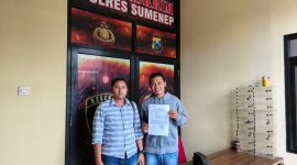 Anggota IWO Sumenep saat laporan kasus pencemaran nama baik (Za - garudajatim.com)