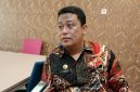 Kepala Diskominfo) Kabupaten Sumenep, Indra Wahyudi, saat di wawancarai (Istimewa - garudajatim.com)