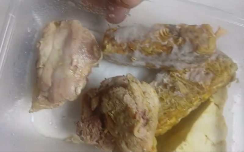 SPPG Lenteng Barat yang berada di bawah naungan Yayasan Darul Arqom diduga sajikan MBG busuk (Za - garudajatim.com)