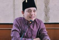 Ketua Fraksi PDI Perjuangan DPRD Sumenep, Hosnan, saat mengungkapkan tentang program transportasi laut gratis (Istimewa - garudajatim.com)