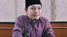 Ketua Fraksi PDI Perjuangan DPRD Sumenep, Hosnan, saat mengungkapkan tentang program transportasi laut gratis (Istimewa - garudajatim.com)